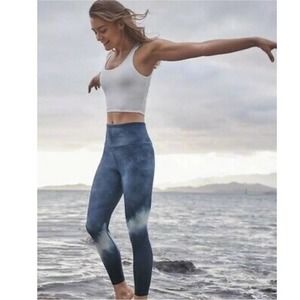 Athleta Elation Watercolor Stripe 7/8 Tight Neutral XS / 0 2